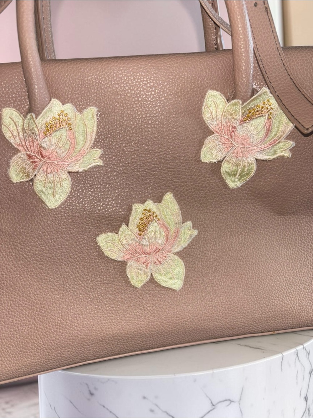 bebe Los Angeles Taupe Floral Applique Tote Satchel Shoulder Crossbody Bag - Picture 3 of 5